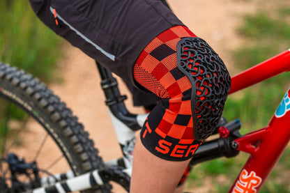 YOUTH Flow Knee Checker Red - SERYT