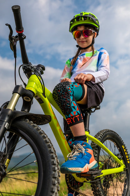 YOUTH Flow Knee Arlecchino Light Blue Red - SERYT